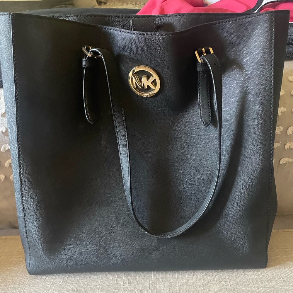 Black leather Michael Kors Bag